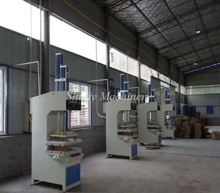 Egg tray packing machine