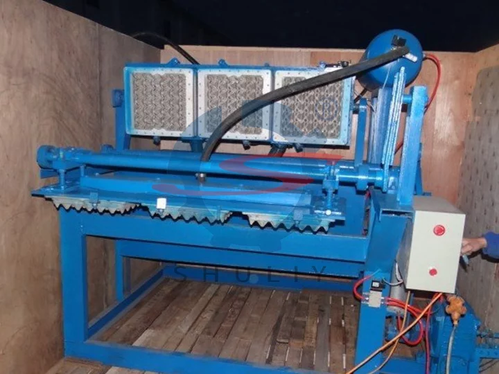 pulp molding machine