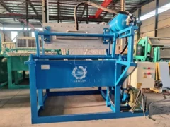 Machine de fabrication de plateaux à œufs à un seul côté