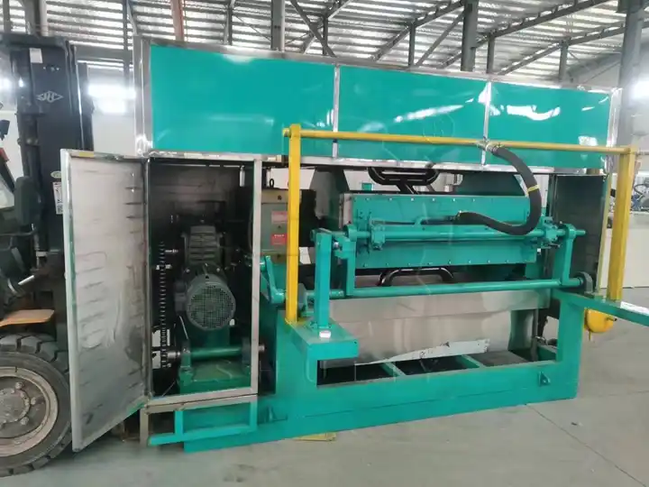 Assembling shoe tray making machine
