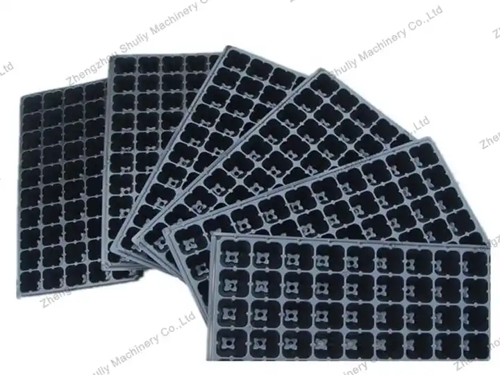 Plastic seedling trays
