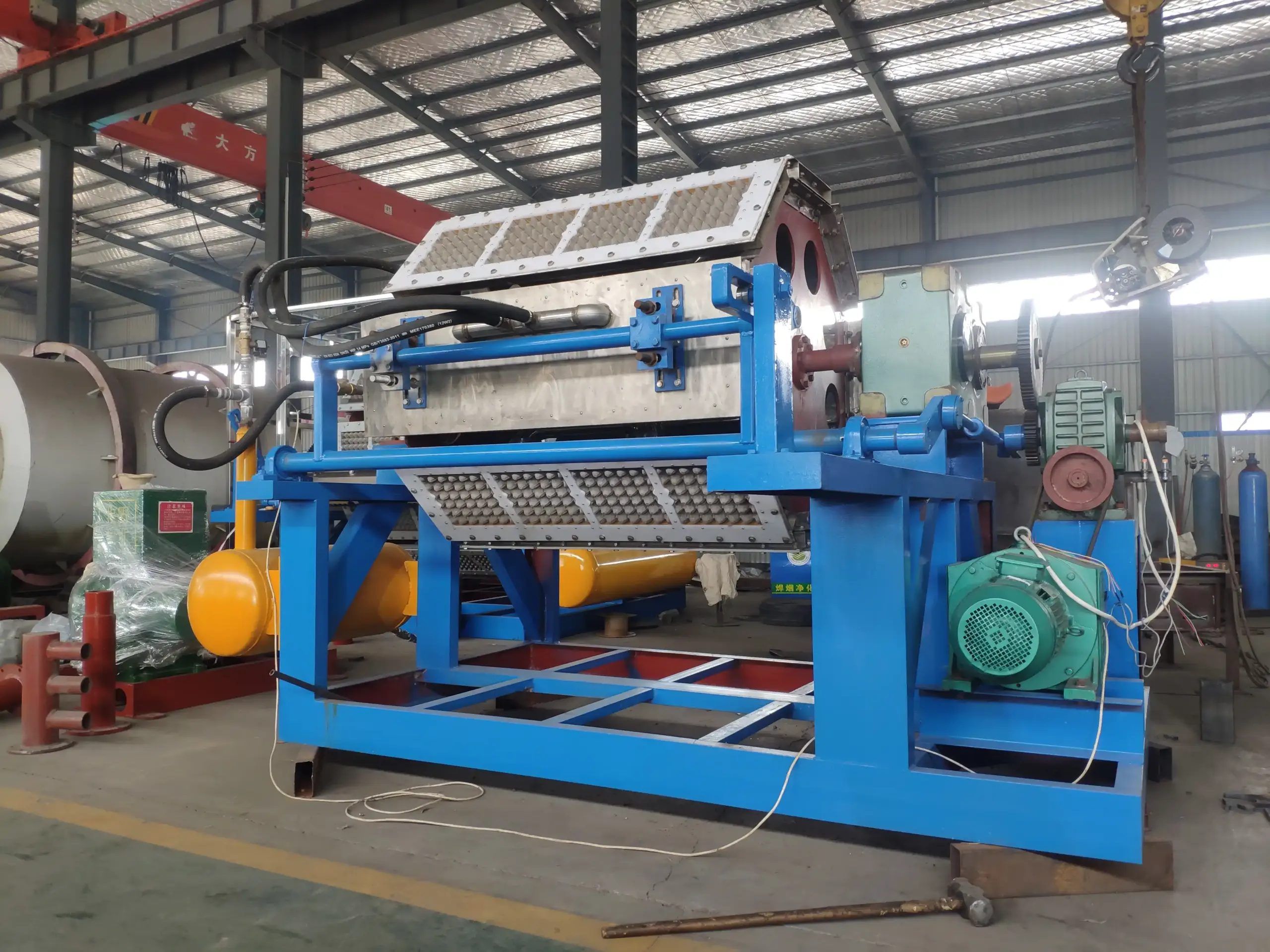 8面卵トレイ製造機