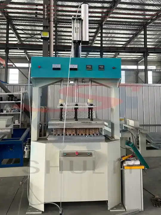 Heißpressformmaschine