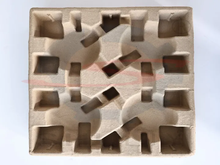 Industrial packaging tray