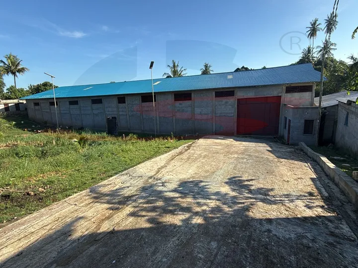 Photos of the customer’s factory